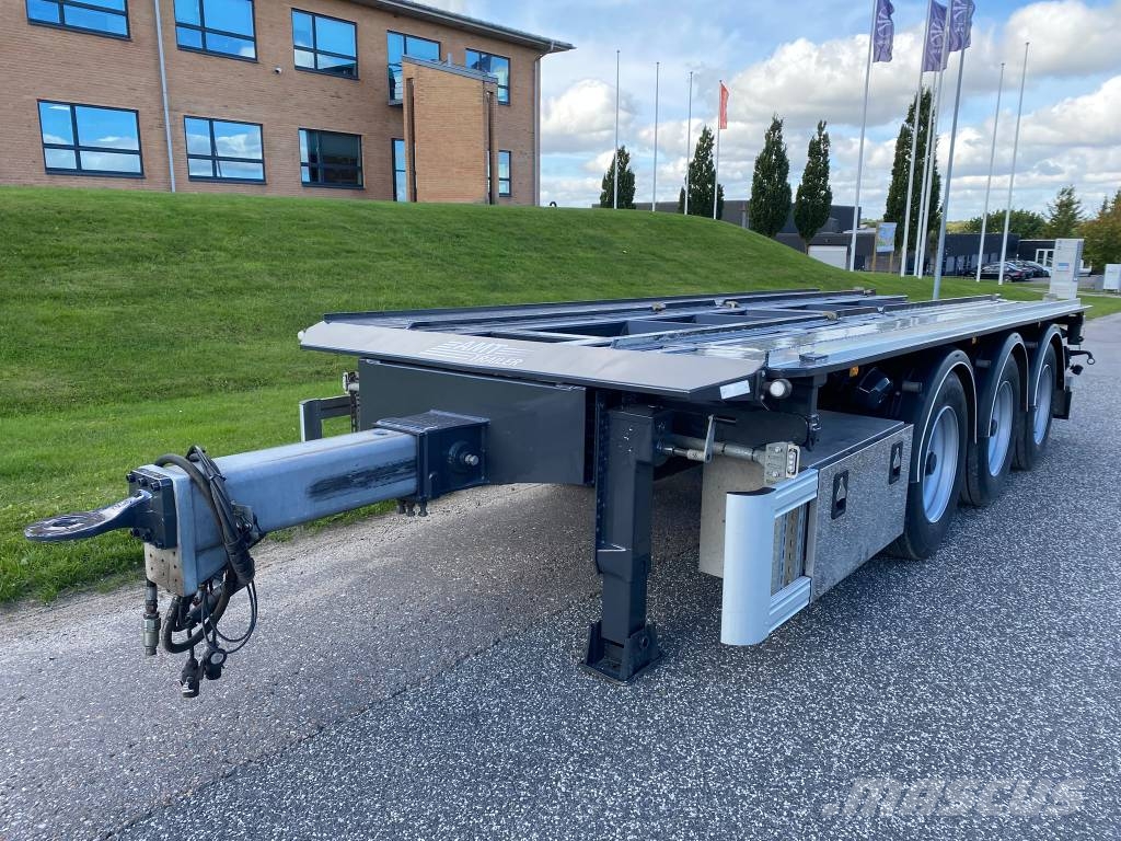 AMT KO360 3 akslet overføringskærre 6.600 mm Prikabinama priekaba
