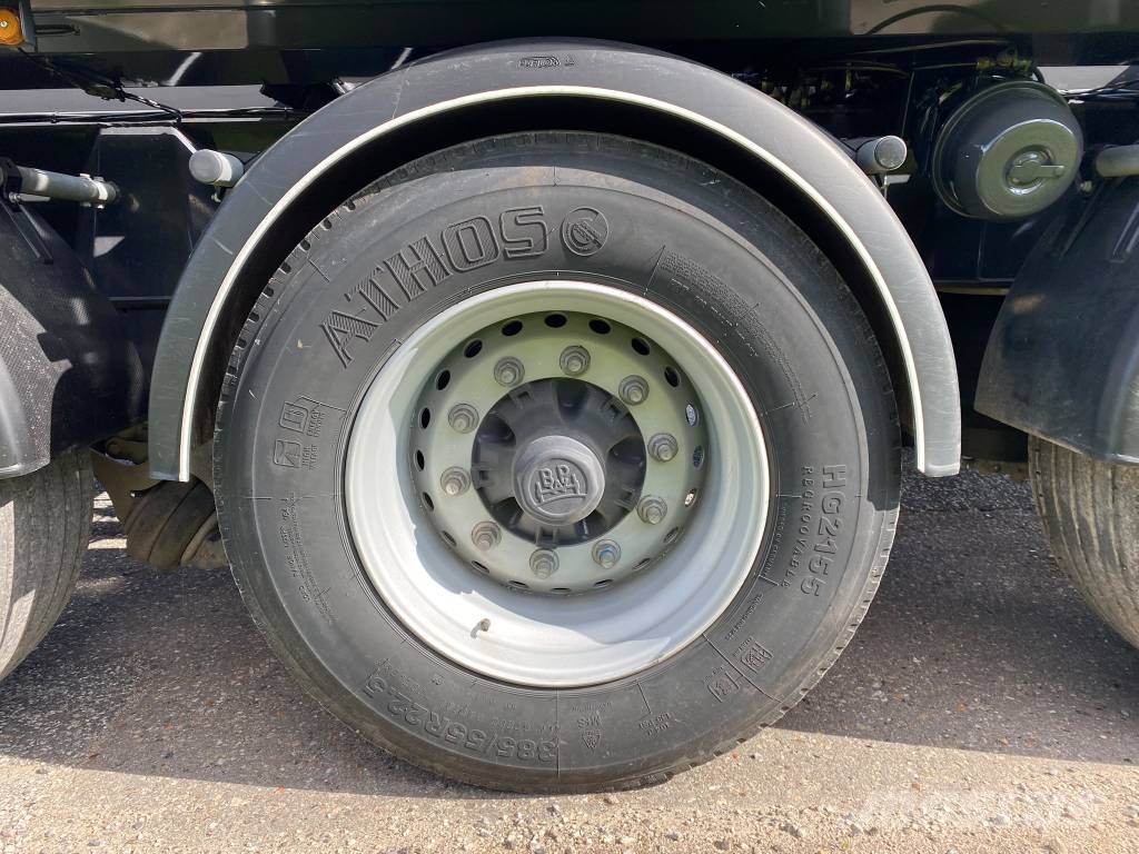 AMT KO360 3 akslet overføringskærre 6.600 mm Prikabinama priekaba