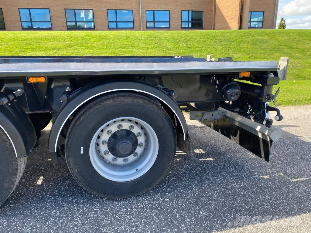 AMT KO360 3 akslet overføringskærre 6.600 mm Prikabinama priekaba