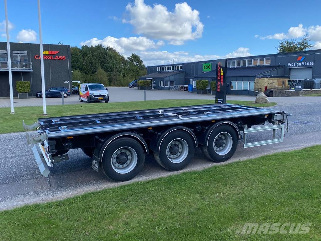 AMT KO360 3 akslet overføringskærre 6.600 mm Prikabinama priekaba