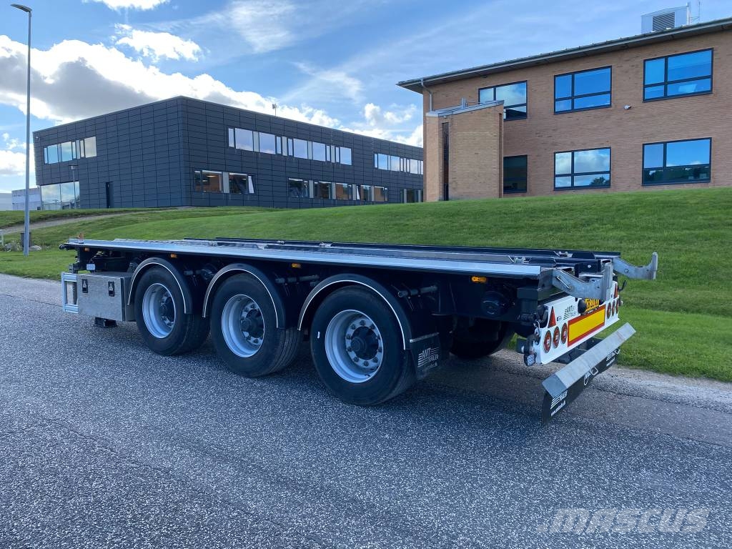 AMT KO360 3 akslet overføringskærre 6.600 mm Prikabinama priekaba