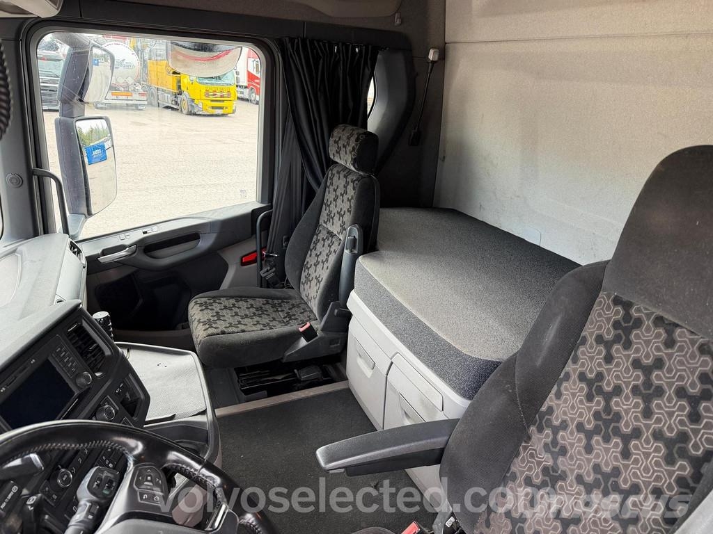 Scania R-serie 770 Euro 6 8x4 rautajousinen puuauto 2023 Puuautot