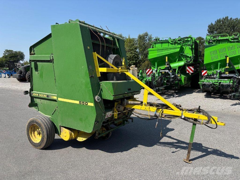 John Deere 550 Ronde-balenpersen