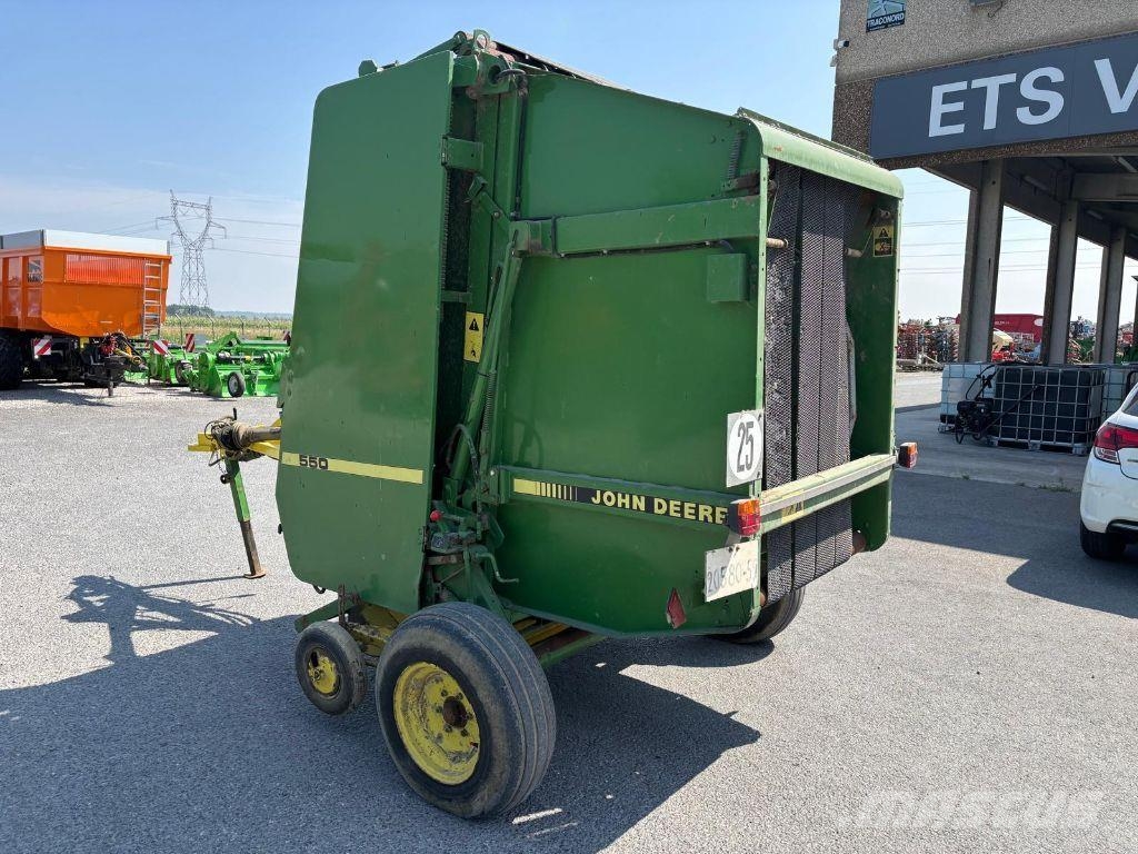 John Deere 550 Ritinių presai