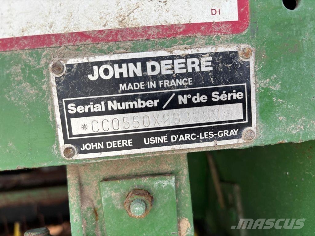 John Deere 550 Ronde-balenpersen