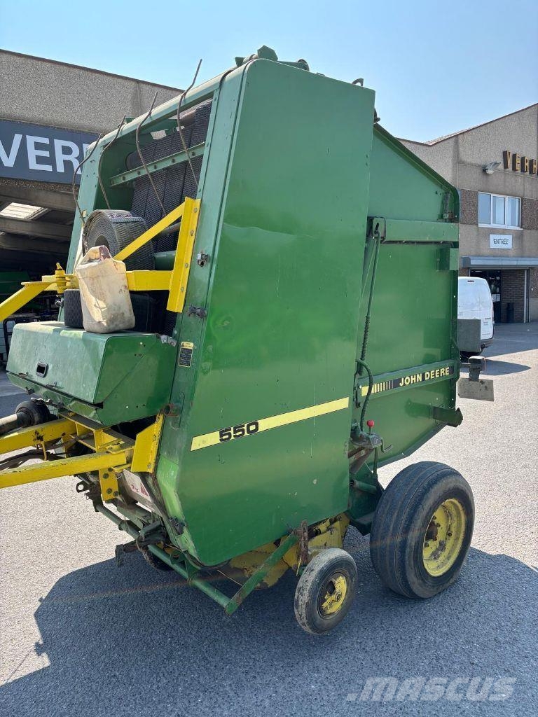 John Deere 550 Ritinių presai