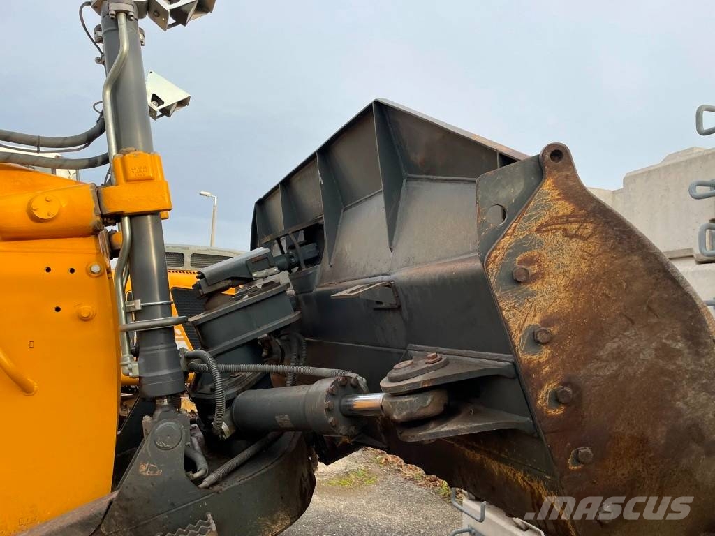 Liebherr PR 726 Litronic Buldooserid