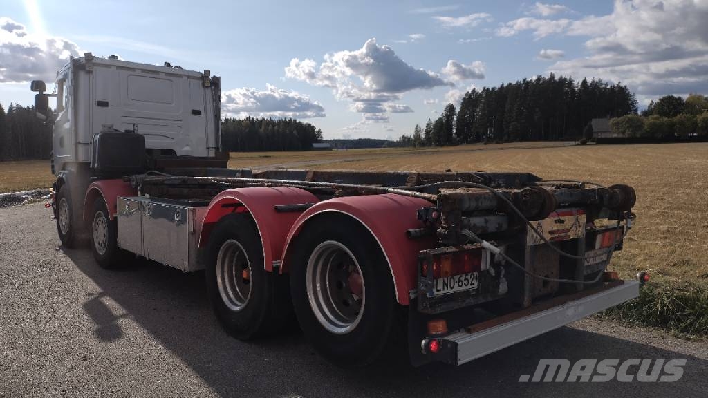 Scania R500 8x2 vl-laite+nosturipeti 30-40tn nosturille Camiones desmontables