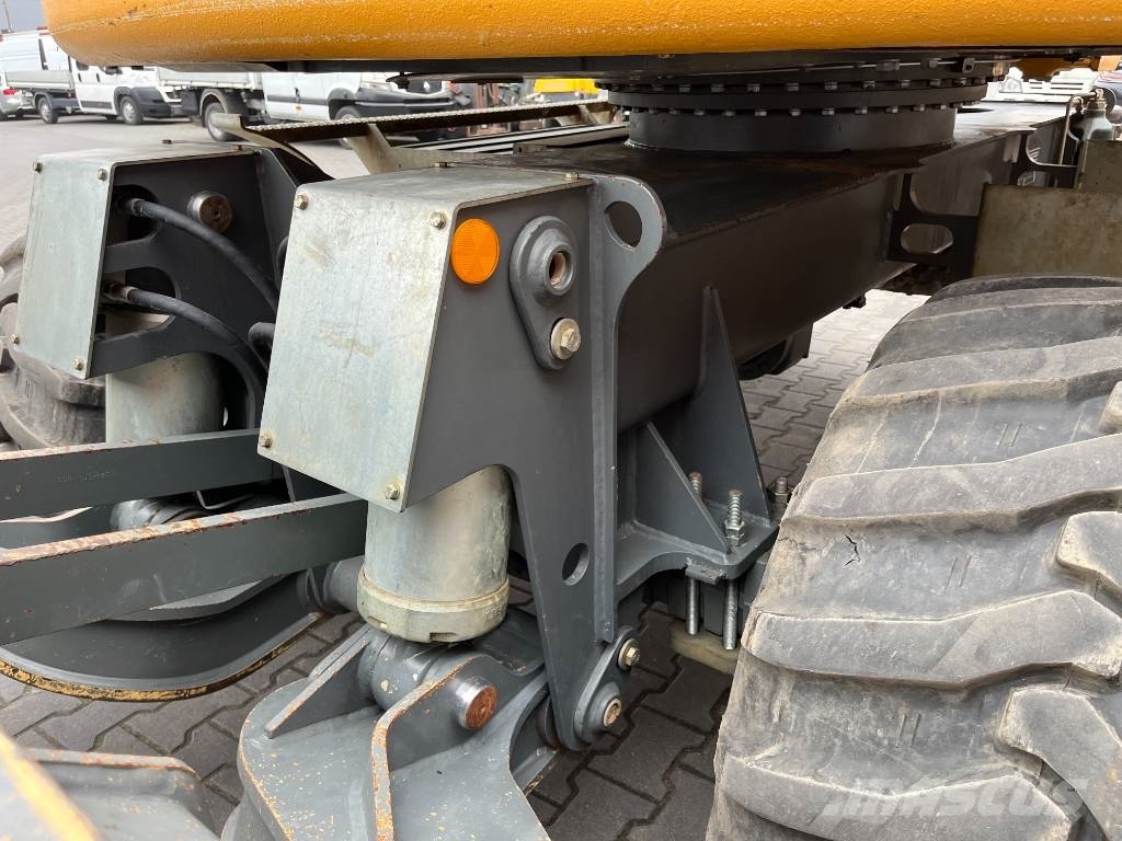 Liebherr A 910 Comp Excavadoras de ruedas