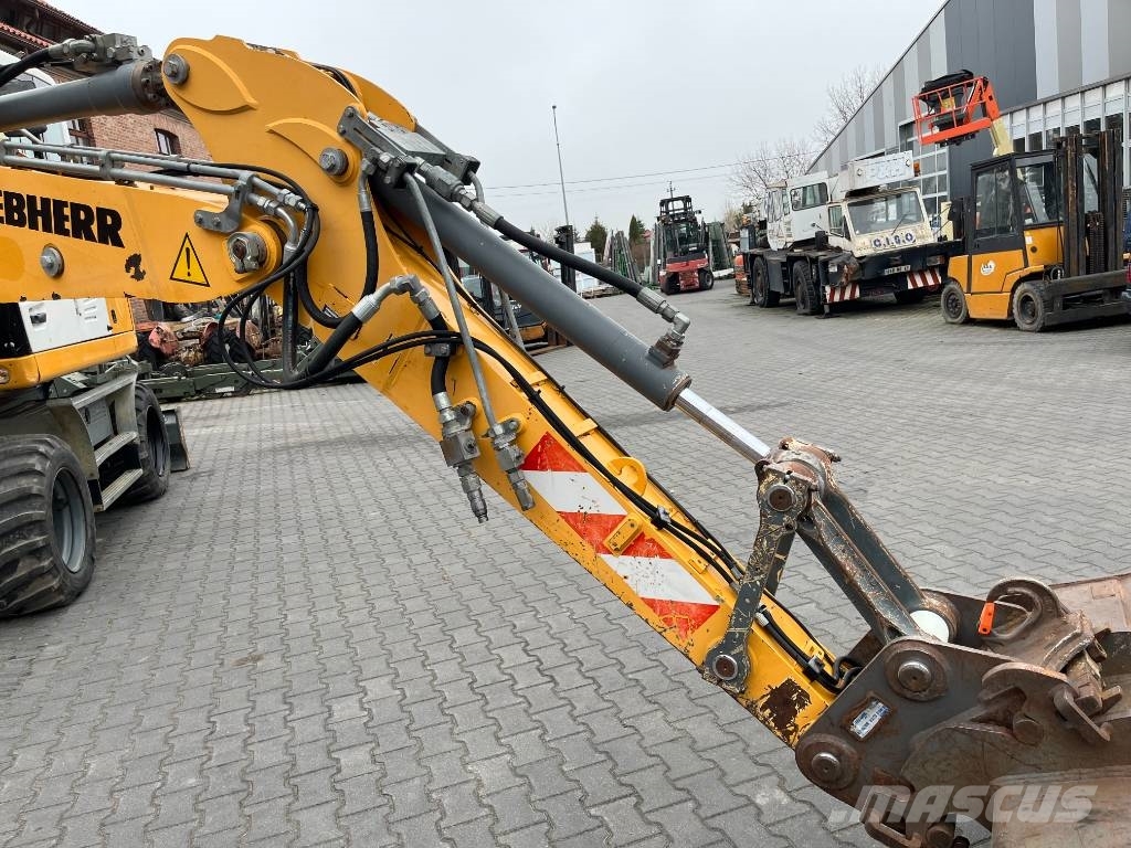 Liebherr A 910 Comp Excavadoras de ruedas