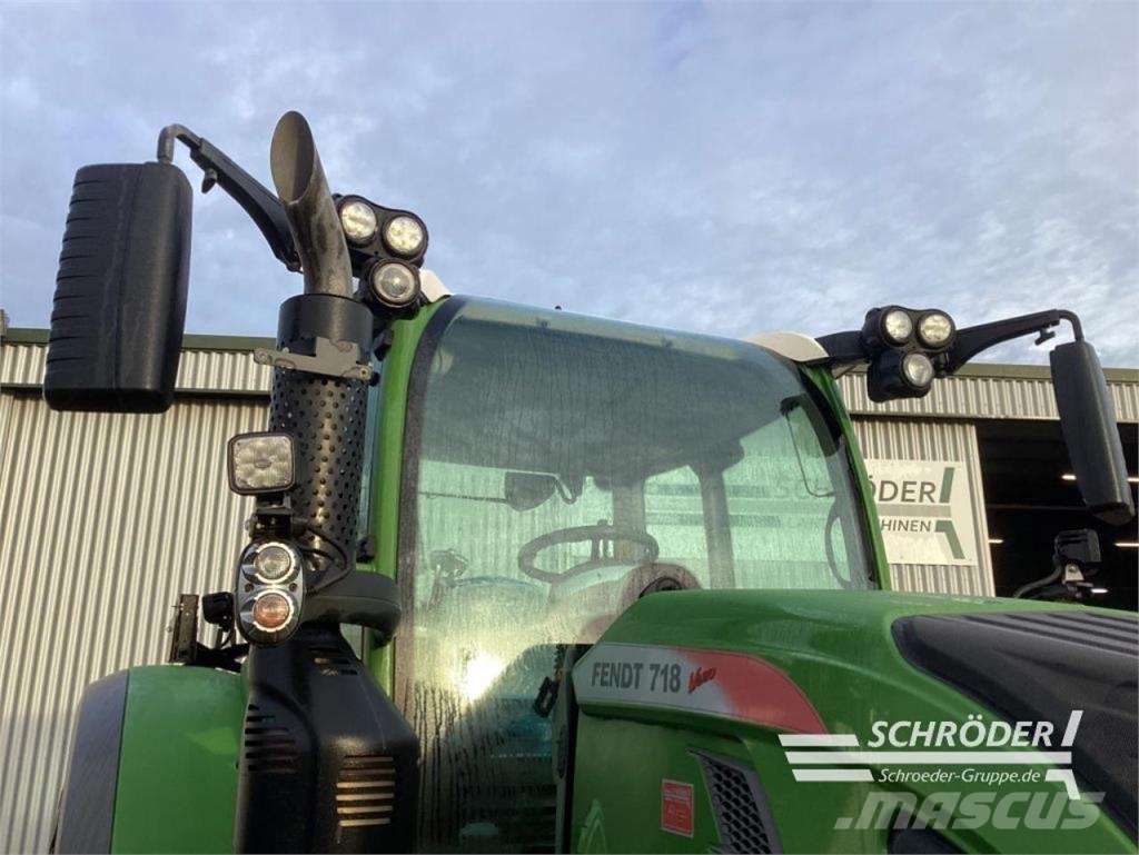 Fendt 718 VARIO S4 PROFI PLUS Ciągniki rolnicze