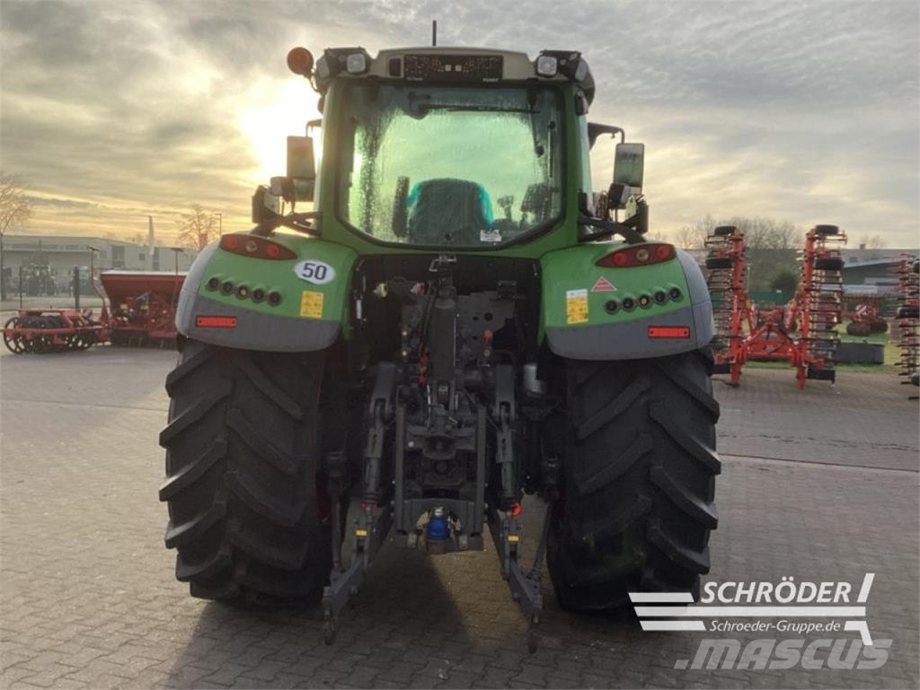 Fendt 718 VARIO S4 PROFI PLUS Ciągniki rolnicze