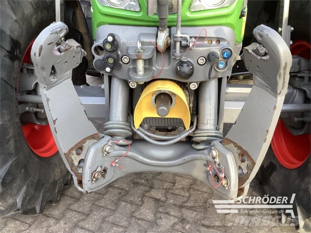 Fendt 718 VARIO S4 PROFI PLUS Ciągniki rolnicze