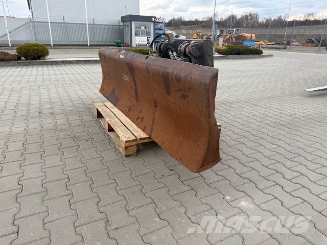 New Holland Blade for Excavator Blades