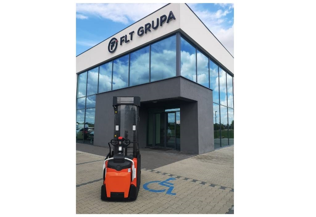 Toyota SPE 160 L Pedestrian stacker