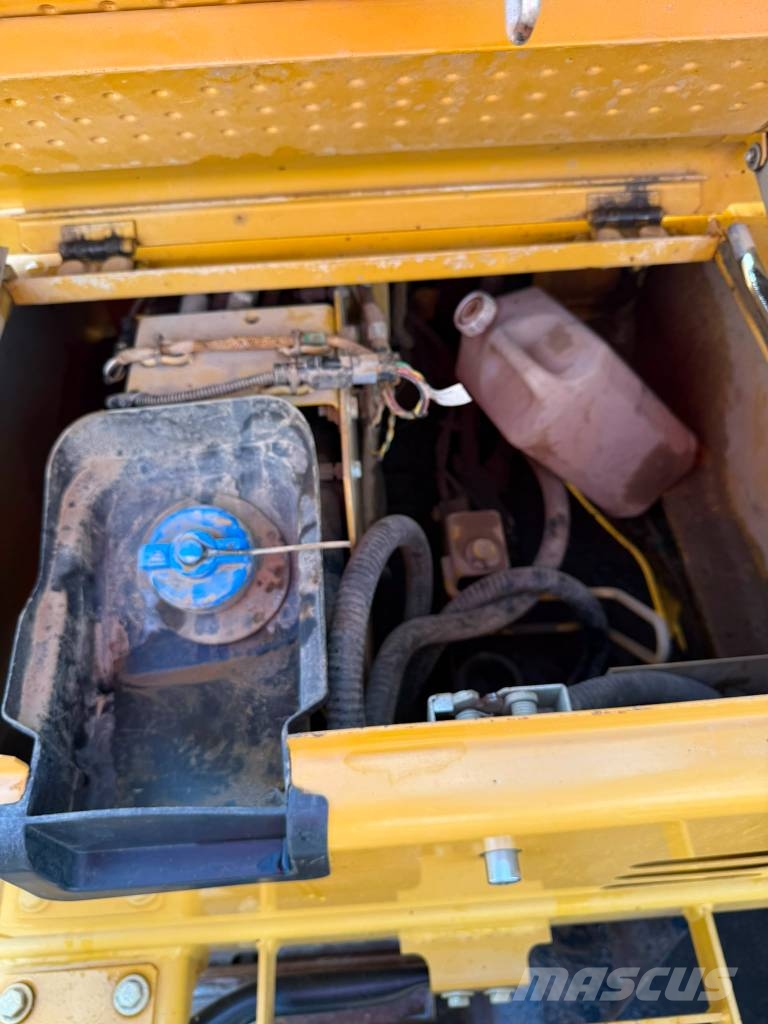 CAT 320 FL // BJ. 2017 / 13256H/Klima/SW/3 Löffel Rupsgraafmachines