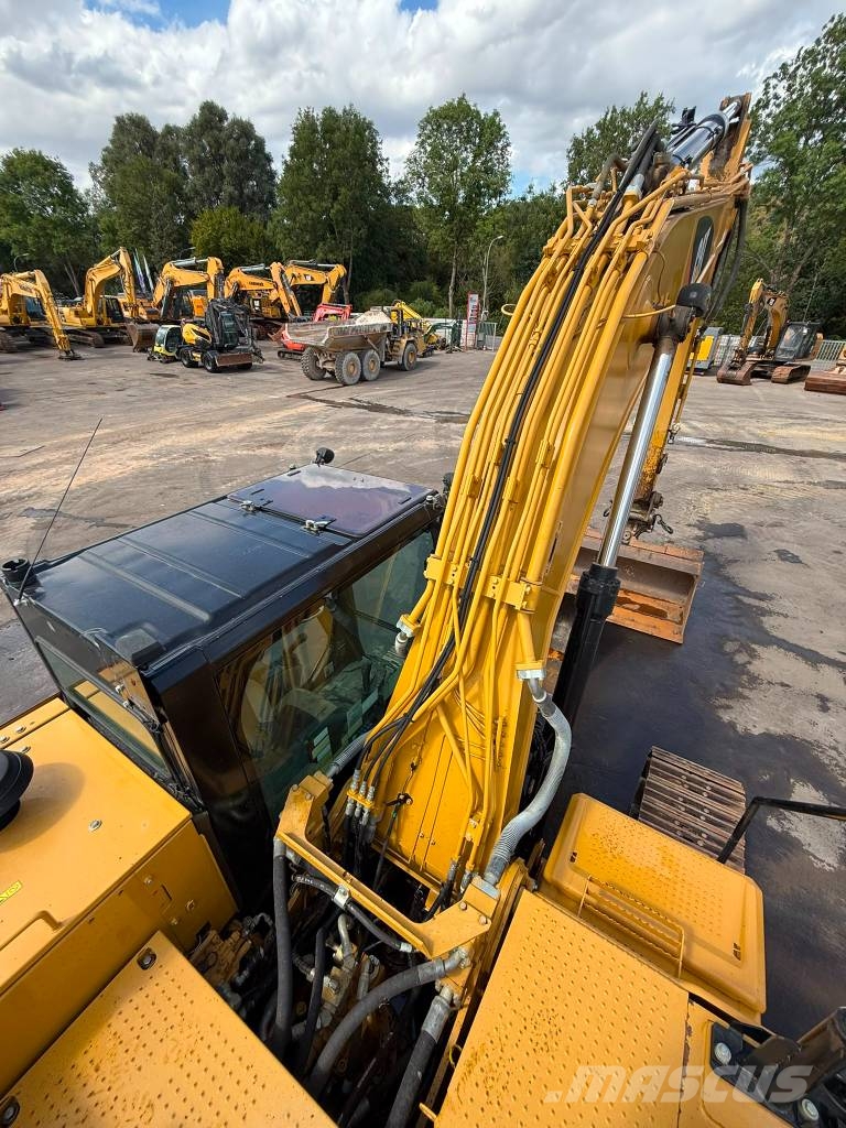 CAT 320 FL // BJ. 2017 / 13256H/Klima/SW/3 Löffel Rupsgraafmachines