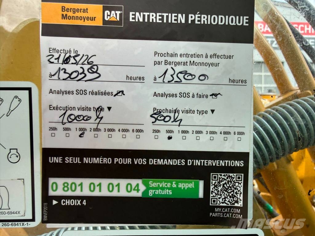 CAT 320 FL // BJ. 2017 / 13256H/Klima/SW/3 Löffel Rupsgraafmachines