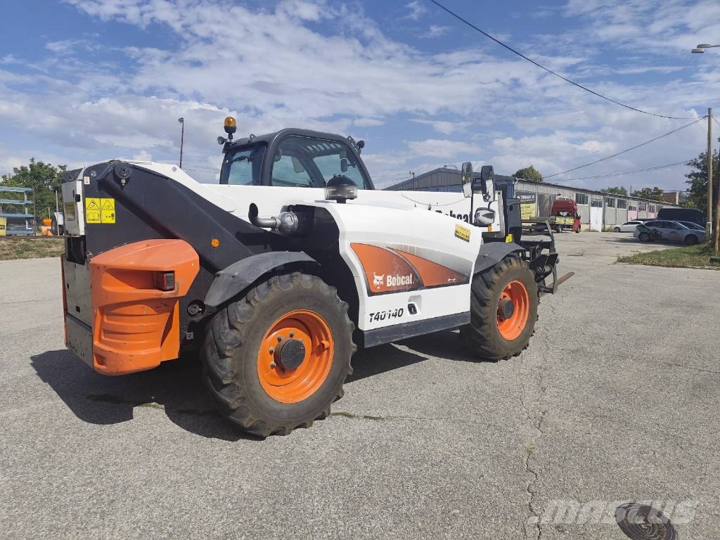 Bobcat T 40.140 مناولات متداخلة