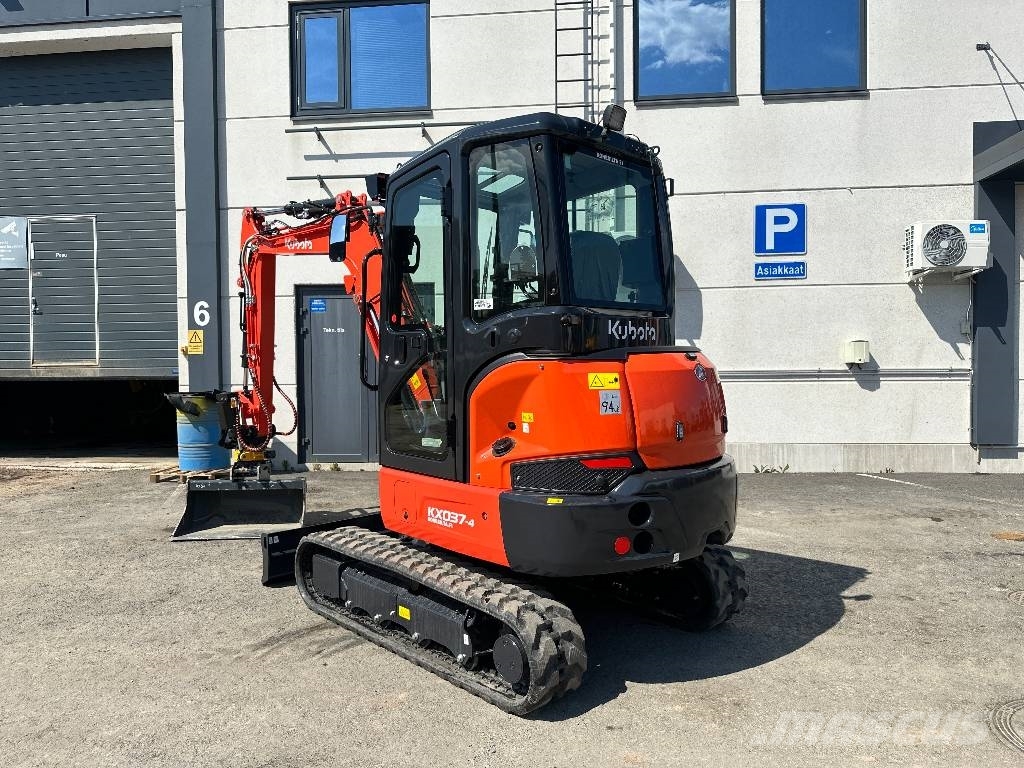 Kubota KX037-4 PYÖRITTÄJÄLLÄ Mini excavators < 7t (Mini diggers)