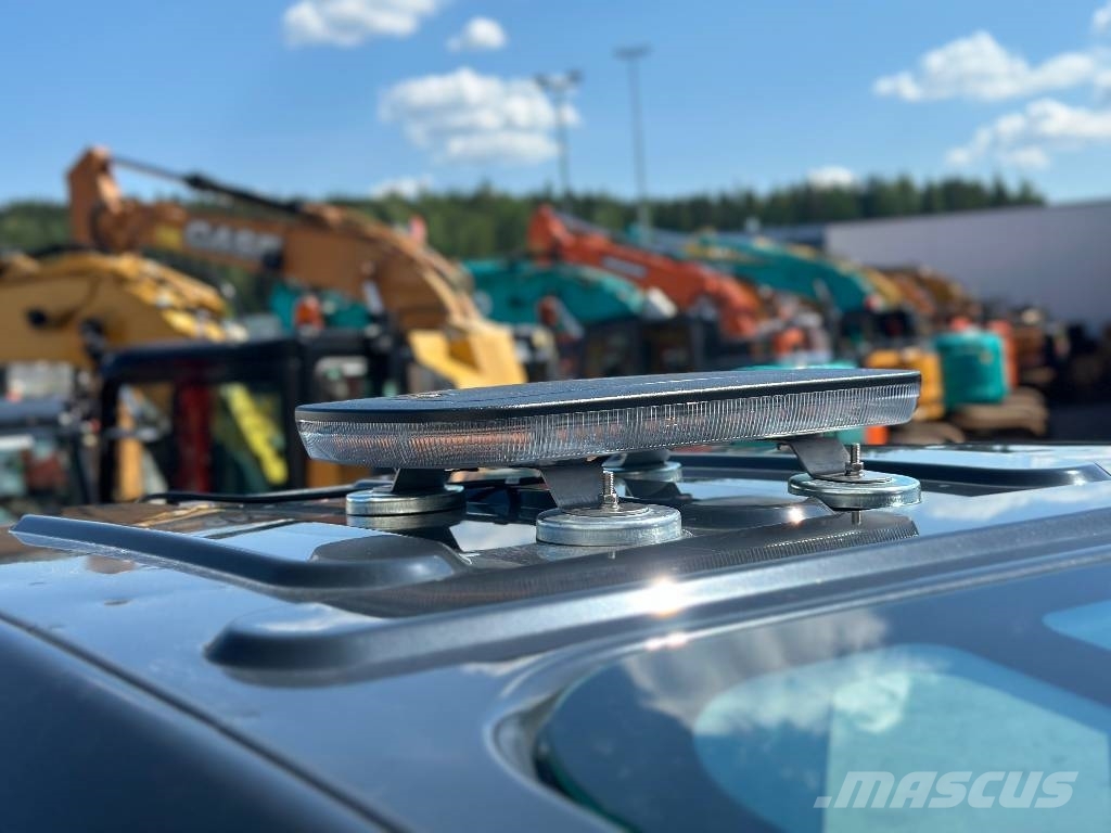 Kubota KX037-4 PYÖRITTÄJÄLLÄ Mini excavators < 7t (Mini diggers)