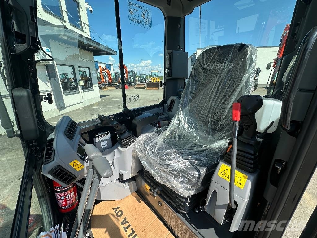 Kubota KX037-4 PYÖRITTÄJÄLLÄ Mini excavators < 7t (Mini diggers)
