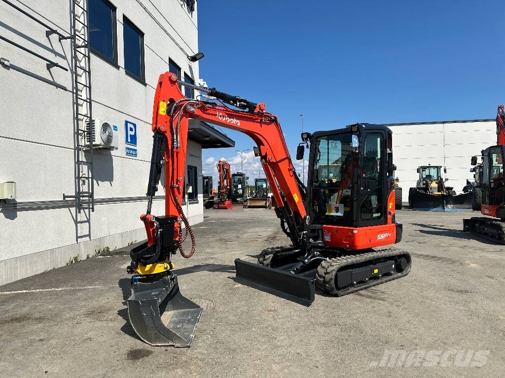 Kubota KX037-4 PYÖRITTÄJÄLLÄ Mini excavators < 7t (Mini diggers)