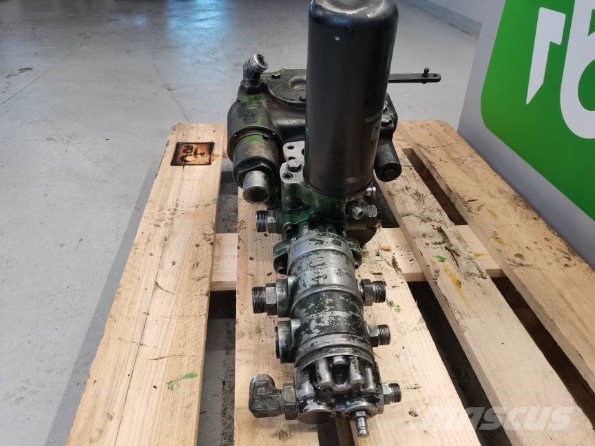 John Deere AXE16665 {SN 745100} hydrostatic pump Transmission