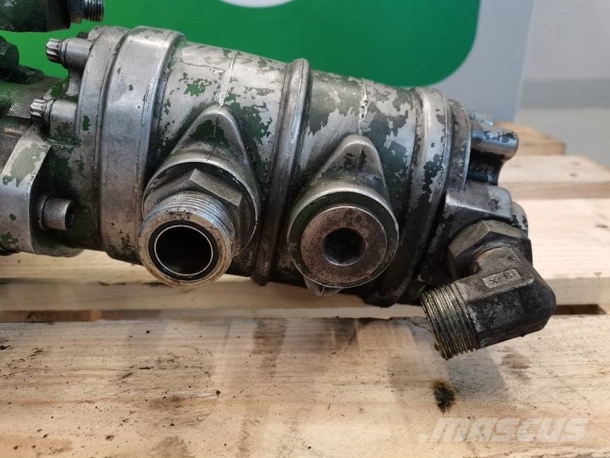 John Deere AXE16665 {SN 745100} hydrostatic pump Transmission