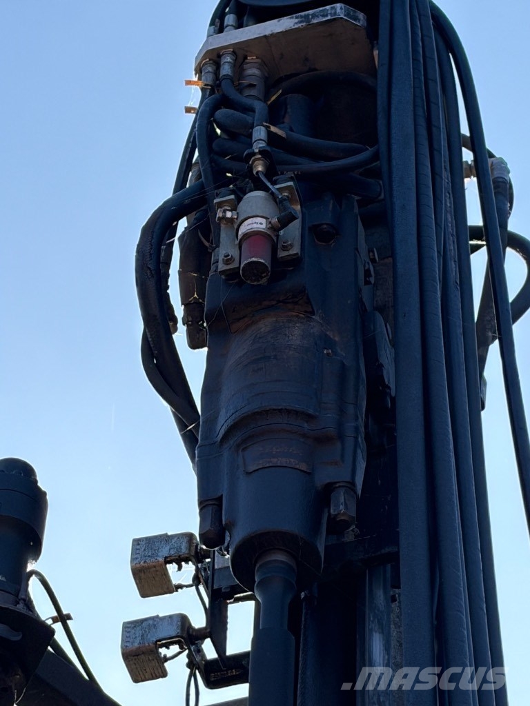 Epiroc Flexiroc T30 Vertikaalsed puurmasinad
