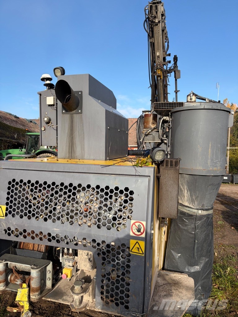 Epiroc Flexiroc T30 Vertikaalsed puurmasinad
