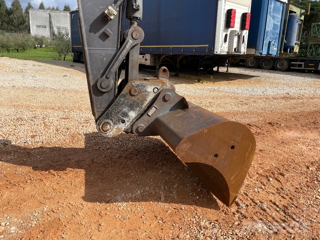 Volvo EC 220 E Gravemaskiner på larvebånd