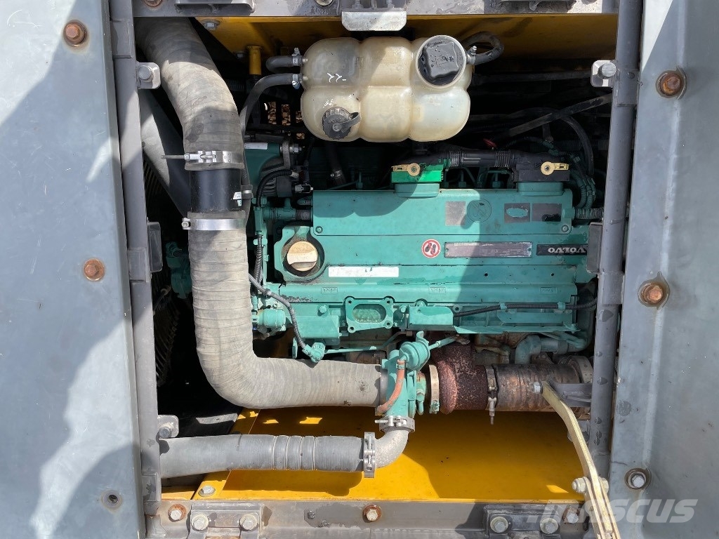 Volvo EC 220 E Gravemaskiner på larvebånd