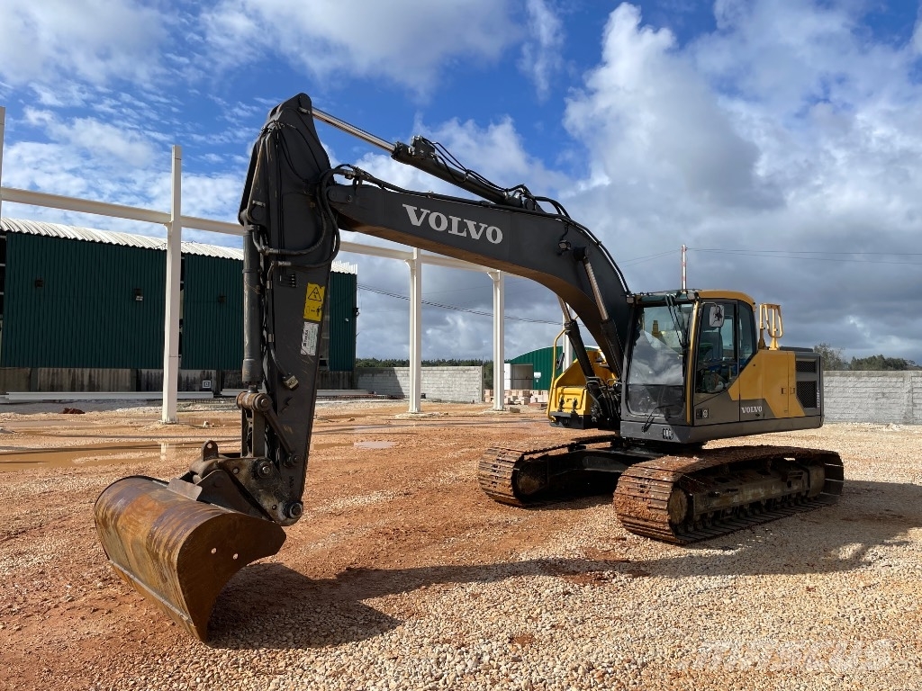 Volvo EC 220 E Gravemaskiner på larvebånd