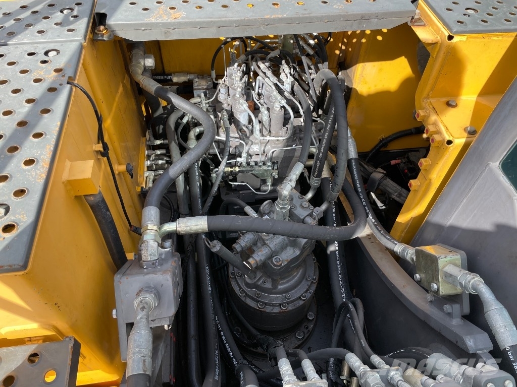 Volvo EC 220 E Gravemaskiner på larvebånd