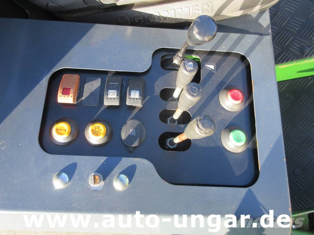 Amazone PH1250 Profihopper 4WDi Baujahr 2018 Diesel Mulche الوقوف على جزازات