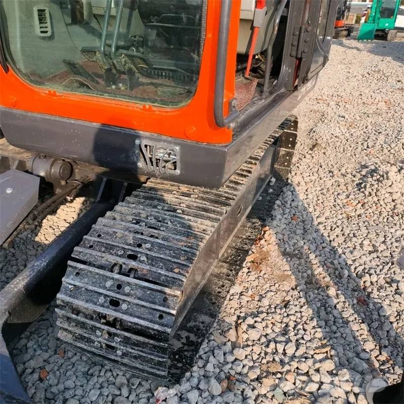 Doosan DX75 Pelle sur chenilles