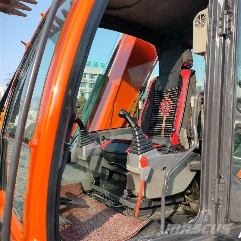 Doosan DX75 Pelle sur chenilles