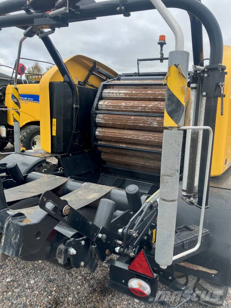 New Holland Roll Baler 125 Combi Rituļu preses