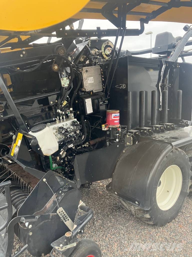 New Holland Roll Baler 125 Combi Rituļu preses