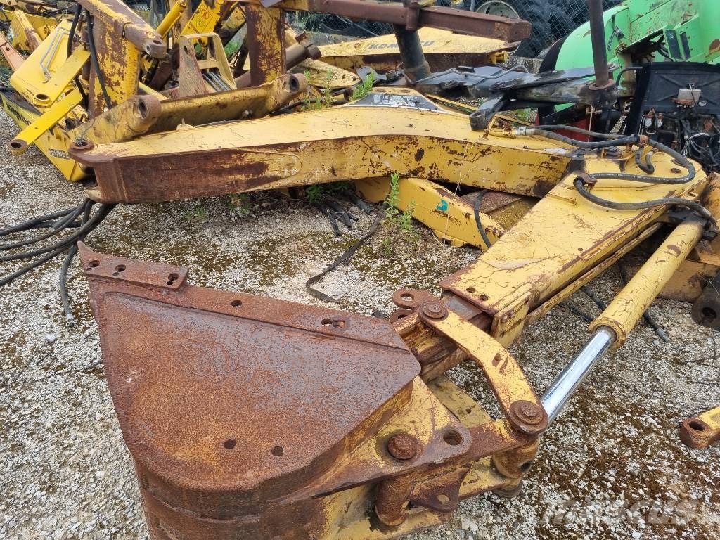  LANÇAS ,KOMATSU, CATERPILLAR, NEW HOLLAND, CASE, W أذرع الغطاس