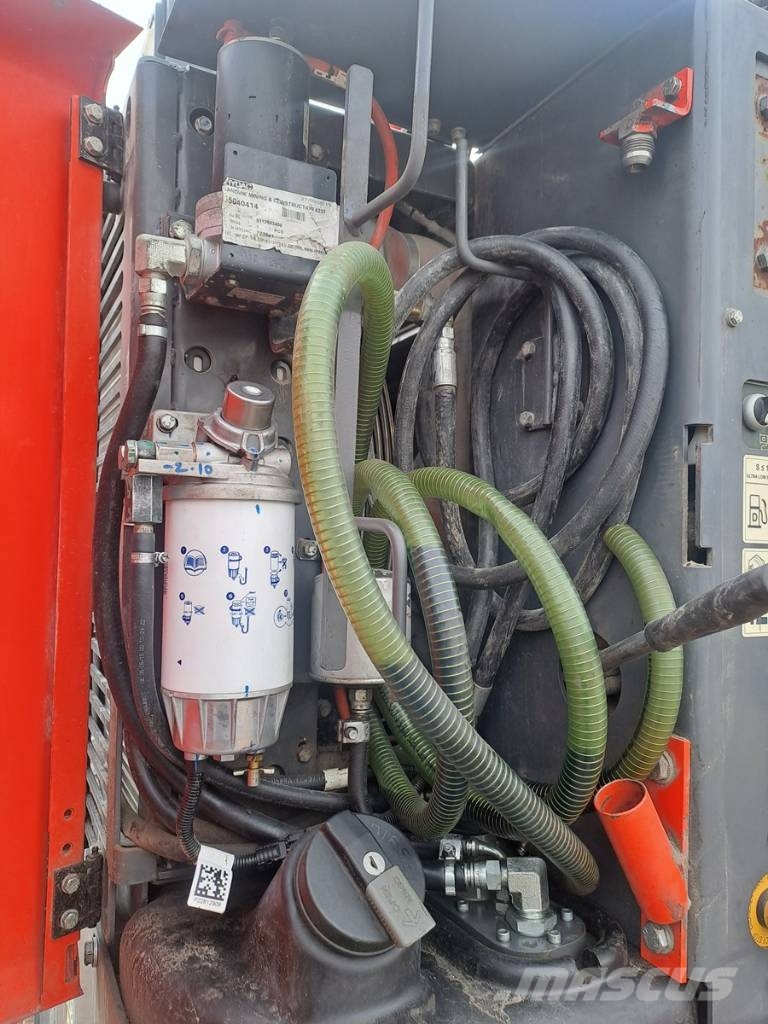 Sandvik DC 400 RI 鑽孔機
