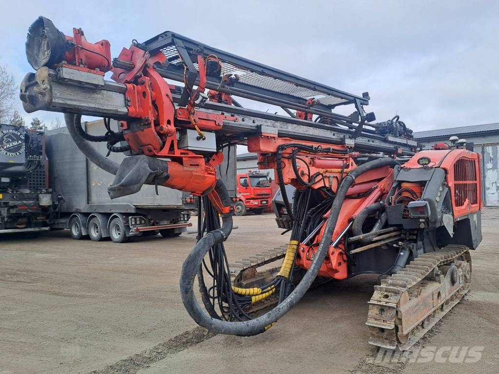 Sandvik DC 400 RI 鑽孔機