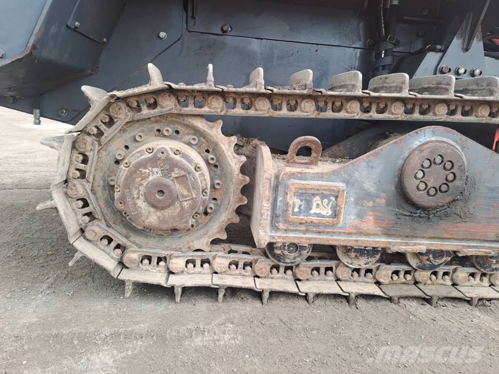 Sandvik DC 400 RI 鑽孔機