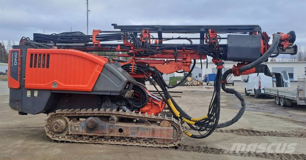 Sandvik DC 400 RI 鑽孔機