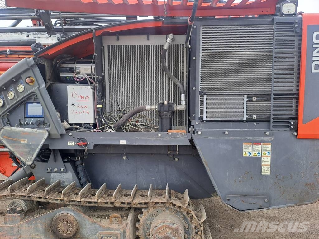 Sandvik DC 400 RI 鑽孔機