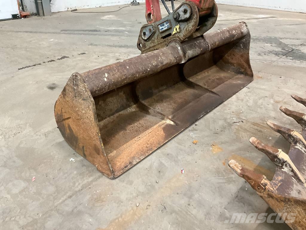 Neuson EW 65 Wielgraafmachines