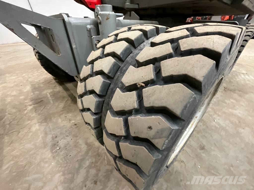 Neuson EW 65 Wielgraafmachines
