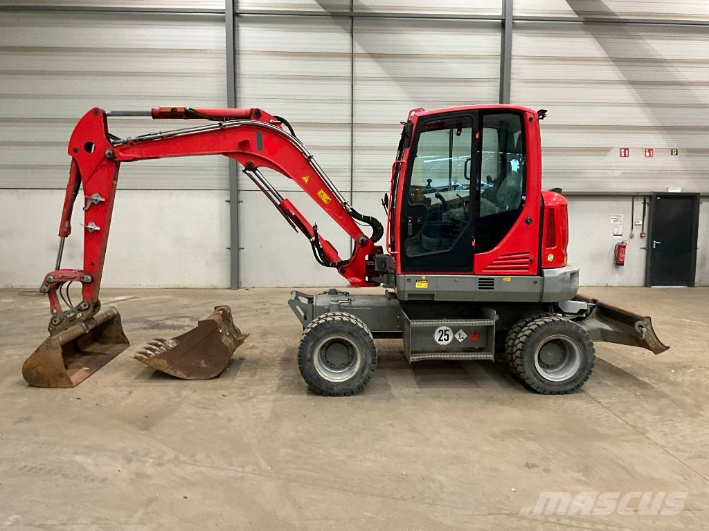Neuson EW 65 Wielgraafmachines