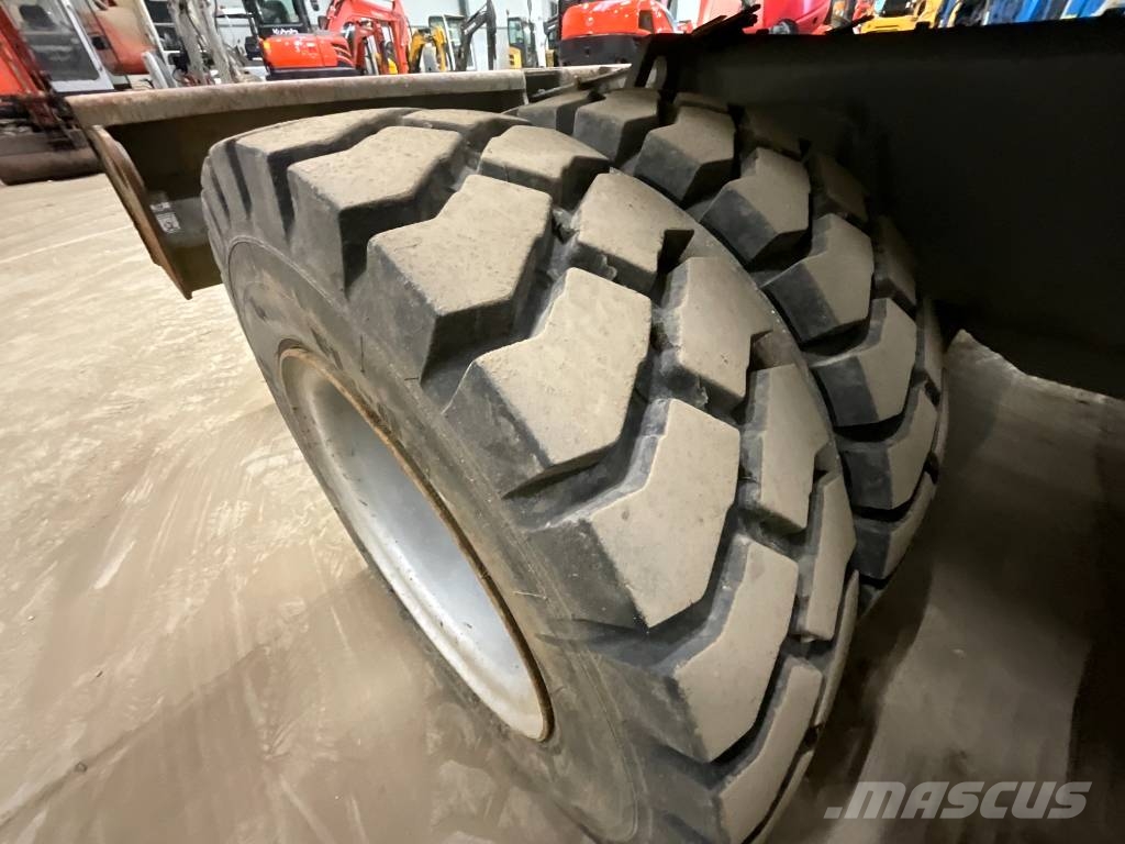 Neuson EW 65 Wielgraafmachines